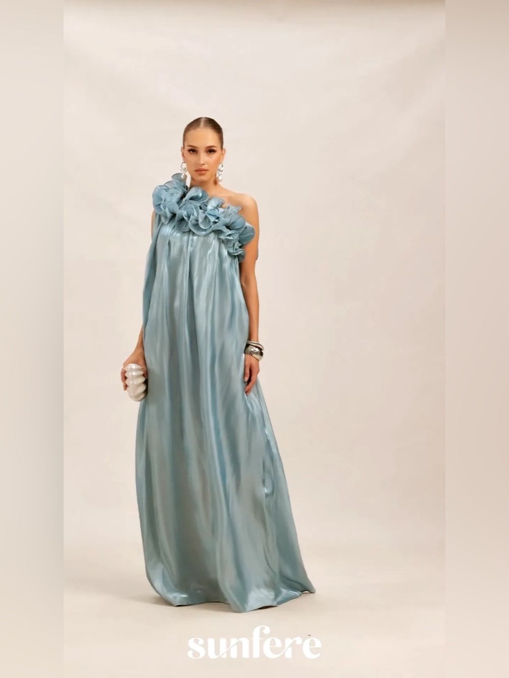 Sunfere Hedda One-shoulder Floral Maxi Dress in Blue Size Large